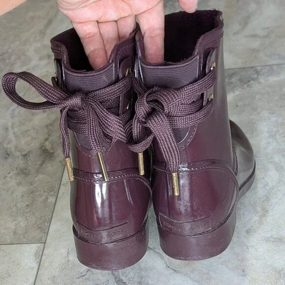Michael Kors Rain Boots (women's 6) - Picture 5 of 9